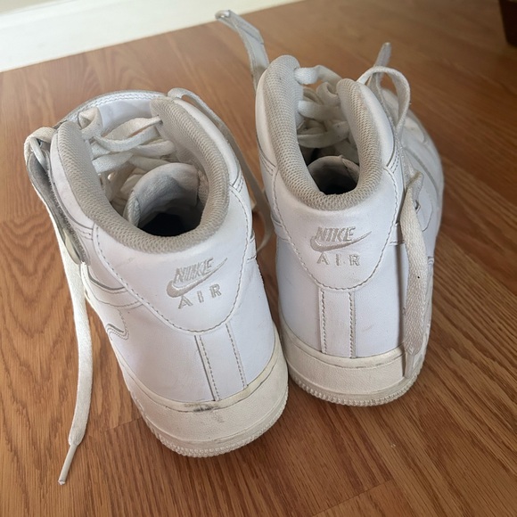 Air forces - Picture 3 of 5